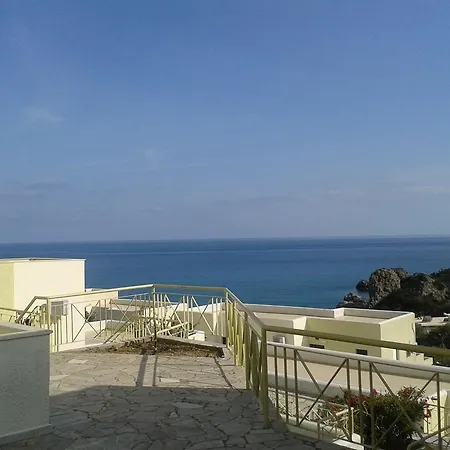 Ξενοδοχείο πολύριζος Ροδάκινο
