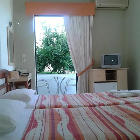 Hotel Polyrizos 3*